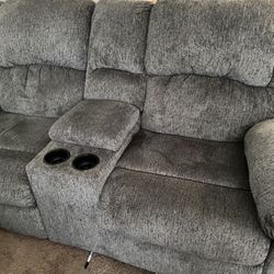 Recliner sofas