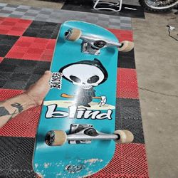 Pristine Longboard – Rapid and Seamless Ride for All Skaters sell himself