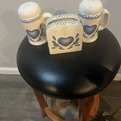 Salt And Pepper Holder
