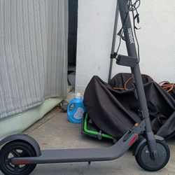$260 New electric Scooter 