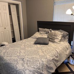 Full bed/ cama matrimonial