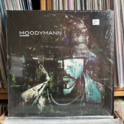 Various electronic vinyl records