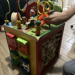 Battat Activity Cube - Farm Theme