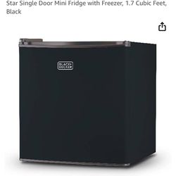 1.7cu black decker mini fridge with freezer