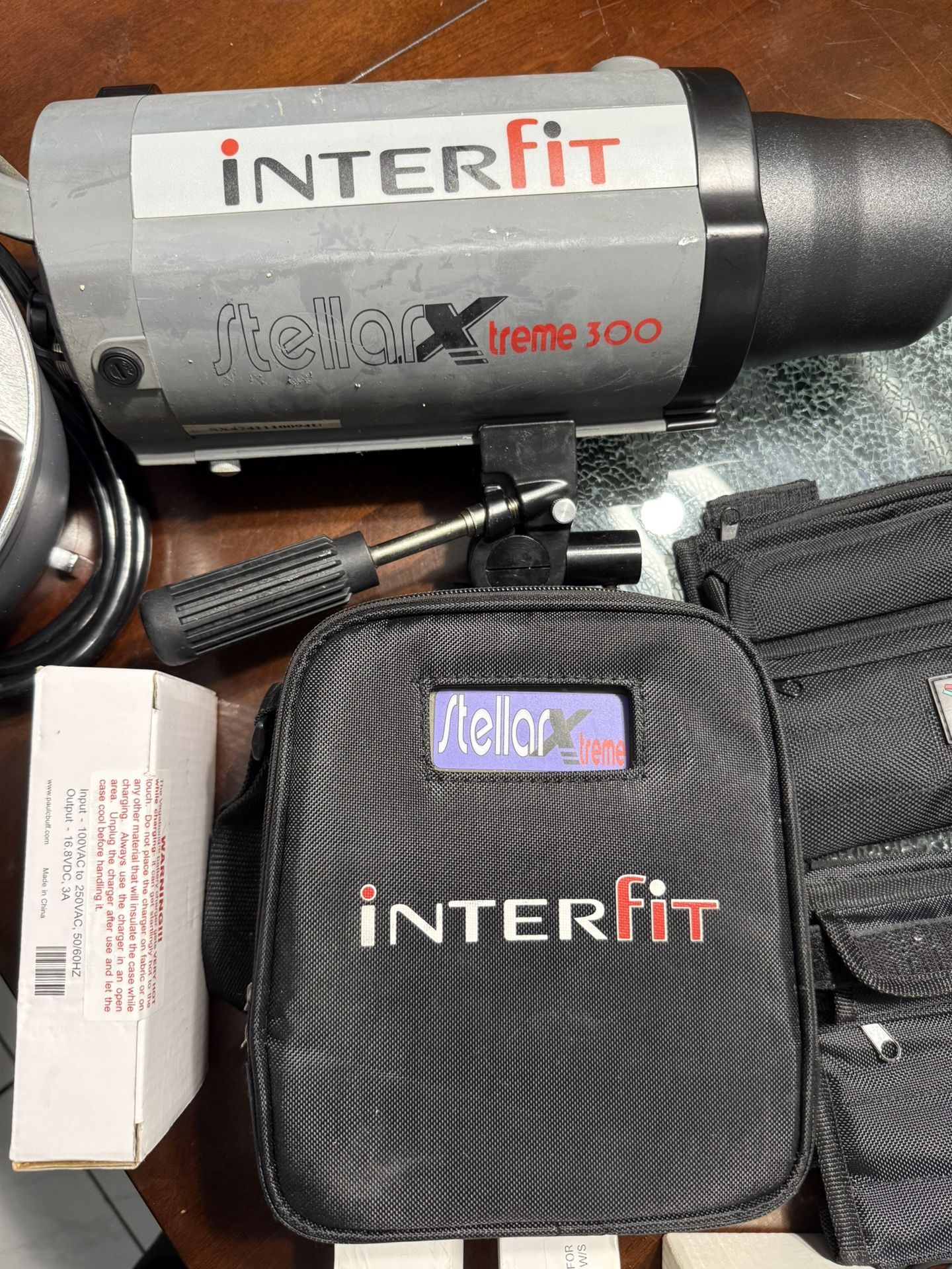 Interfit Stellar Xtreme 300 with Accessories 