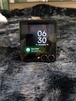 Samsung Galaxy Flip fe 7