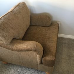 Nice Comfy Chair With Ottoman