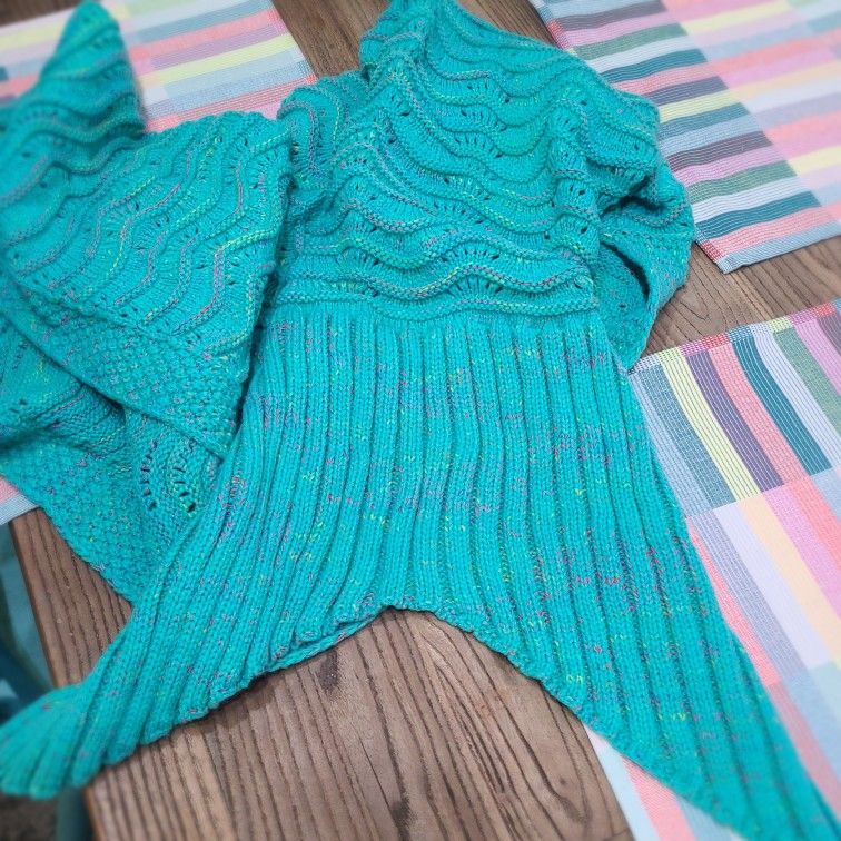 Knitted Mermaid Tail Blanket