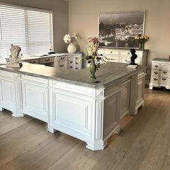 Fabulos white corner L desk right or left return like new