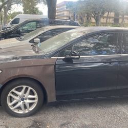 2014 Ford Fusion SE – Needs Water Pump – AS IS