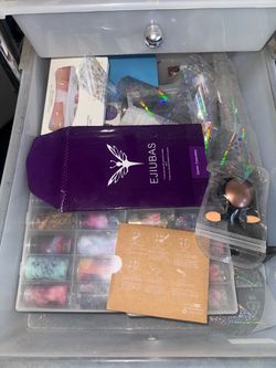 Tons of nails supplies