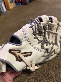 Mizuno first base glove