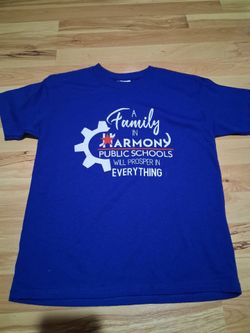 New Harmony School T-Shirt size Mediun for boys and girls