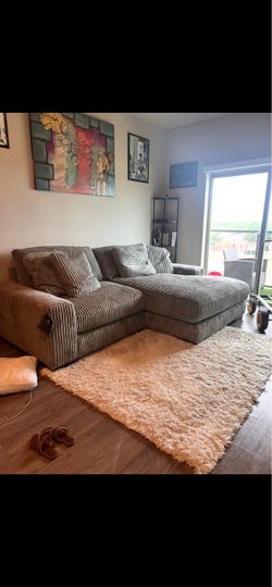 Ashley Lindyn Fog 2-Piece Sectional w/ Chaise – $600