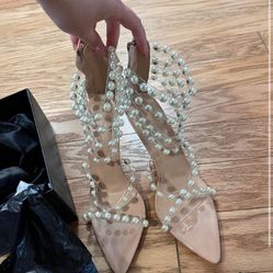 Size US 7.5 Nude Pearl Heels