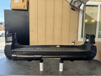 2025 2026 TOYOTA 4RUNNER REAR BUMPER OEM USED