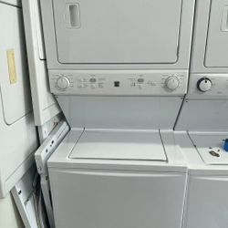 Kenmore Stackable 120v Washer Gas Dryer Auto Digital Auto Sensing Load Super Large Capacity In Excellent Condition 