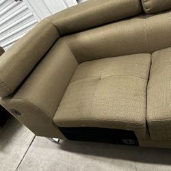 Couch L