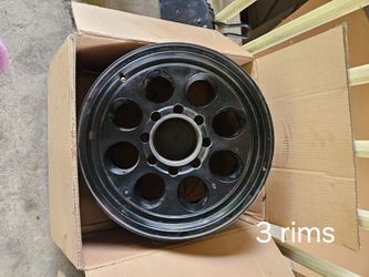 18" x 8.5 tire rims, 8.65 bolt pattern
