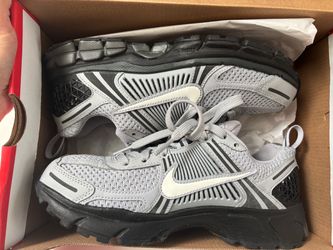 Nike gym shoes