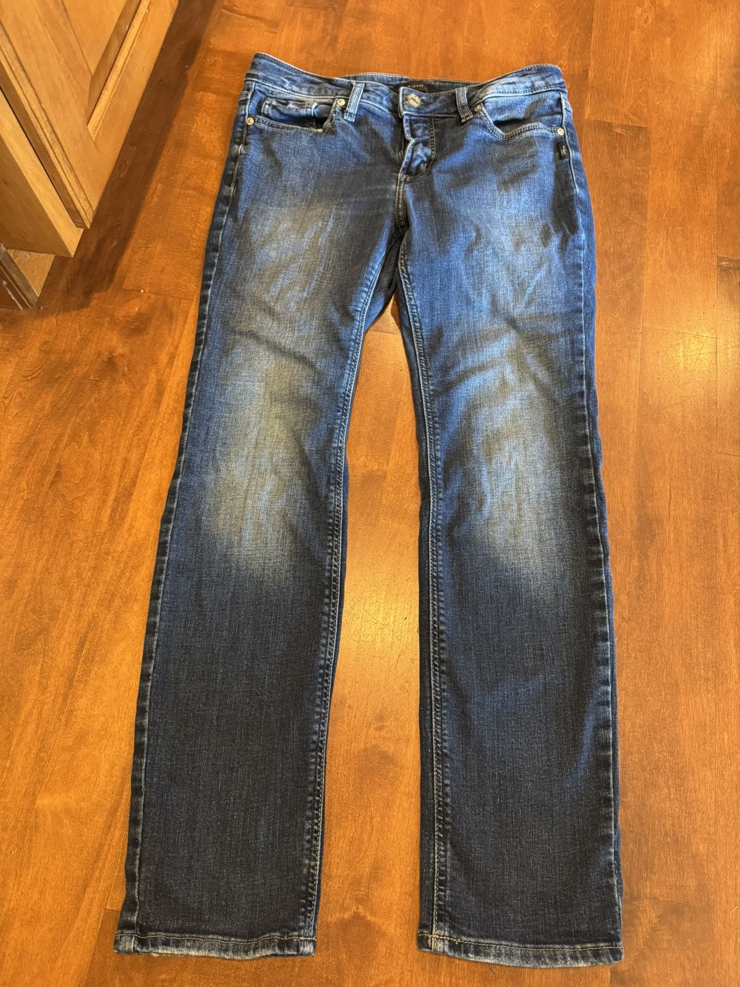 Woman’s Silver Suki Jeans Shipping Available