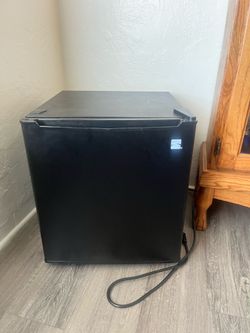 Mini fridge