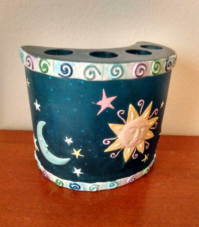 SPARKLY BRIGHTLY COLORED CELESTIAL SUN CRESCENT MOON STARS HALF MOON SHAPE 4" TALL DELUXE COUNTERTOP TOOTHBRUSH HOLDER BATHROOM HOME DECOR 