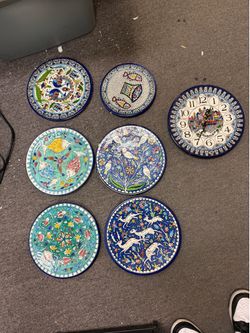 Vintage Jerusalem ceramic hand painted wall hanging plated and clock Read
