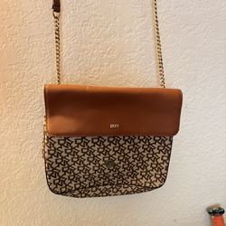 This is a DKNY Sina Vegan Leather Medium Shoulder Bag