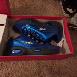 BRAND NEW Reebok Panini's 