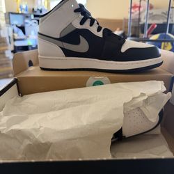 Jordan 1 Mid White Shadow (DS)