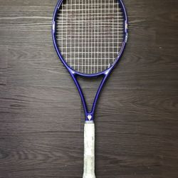 Wilson Graphite Aggressor 8.5 si High Beam Series 95'' 4 1/2 Grip Tennis Racquet