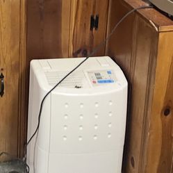 Dehumidifier 