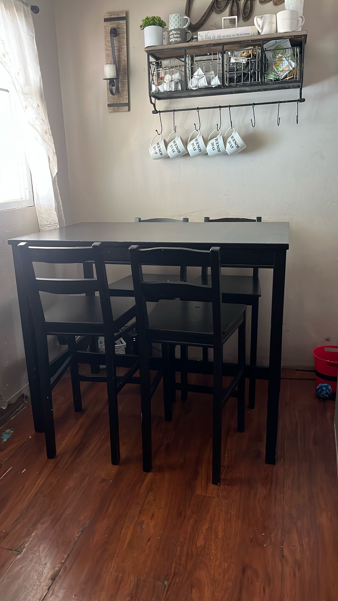 Dinning Table