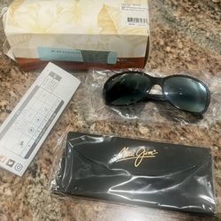 Brand New Woman’s Designer Maui Jim Black Sunglasses