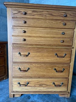 THOMASVILLE Wooden Bedroom Set_Dresser_Chest_2 End Tables