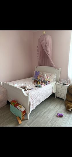 Full Size Bed With Night Stand. Wood