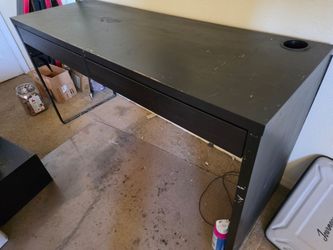 Computer desk - FREE