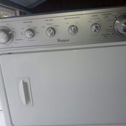 Whirlpool Full Size Washer Dryer Combo!