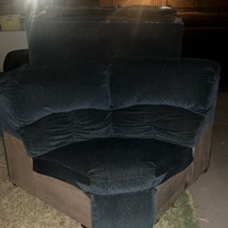 ***FREE FREE FREE ****BLUE 3 Piece Sectional