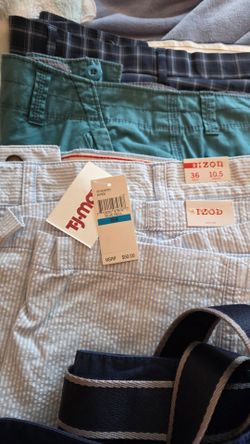 Lots of shorts from size 36 to 40, barely worn.