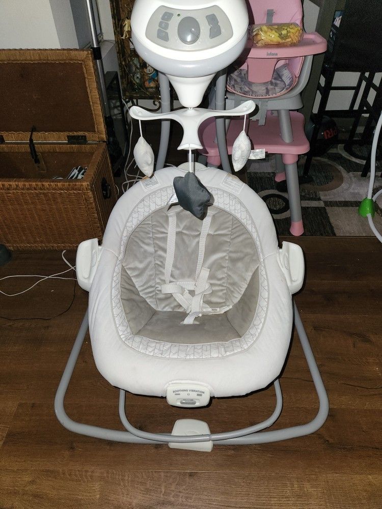 Graco DuetConnect LX Seat & Bouncer