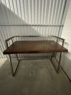 Computer desk