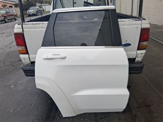 Jeep Grand Cherokee SRT Rear Door 