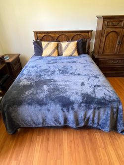 Dixie Oak Queen Bed Frame
