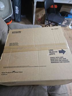 Epson eb-735Fi projector