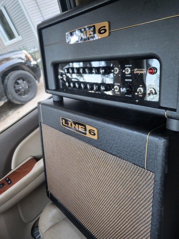 Line 6 DT25 bogner half stack amplifier tube head and matching cabinet 
Both are in mint condition. 
