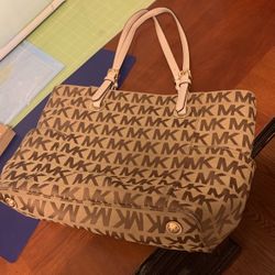 Michael Kors Purse 