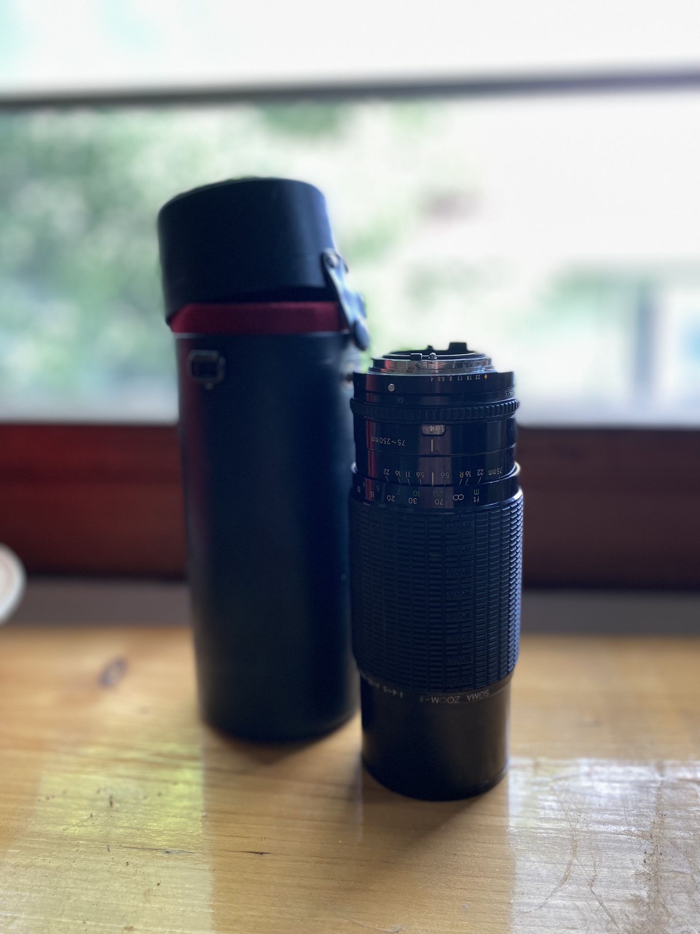 Sigma Zoom 75mm-250mm Lens With Hard Leather Case