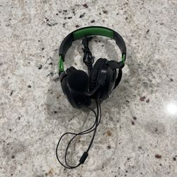 LIKE NEW GAMING HEADSET